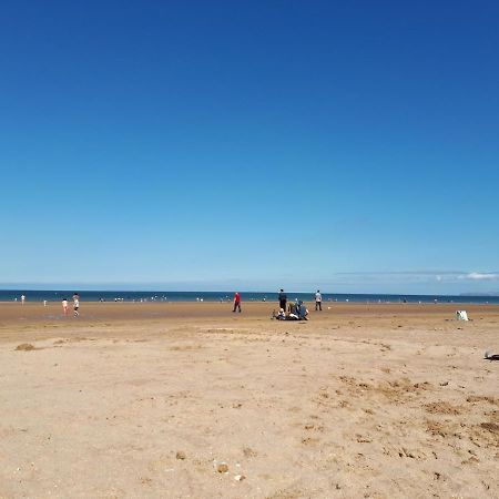 Jaw-Dropping Beach House In Anglesey Benllech Ngoại thất bức ảnh