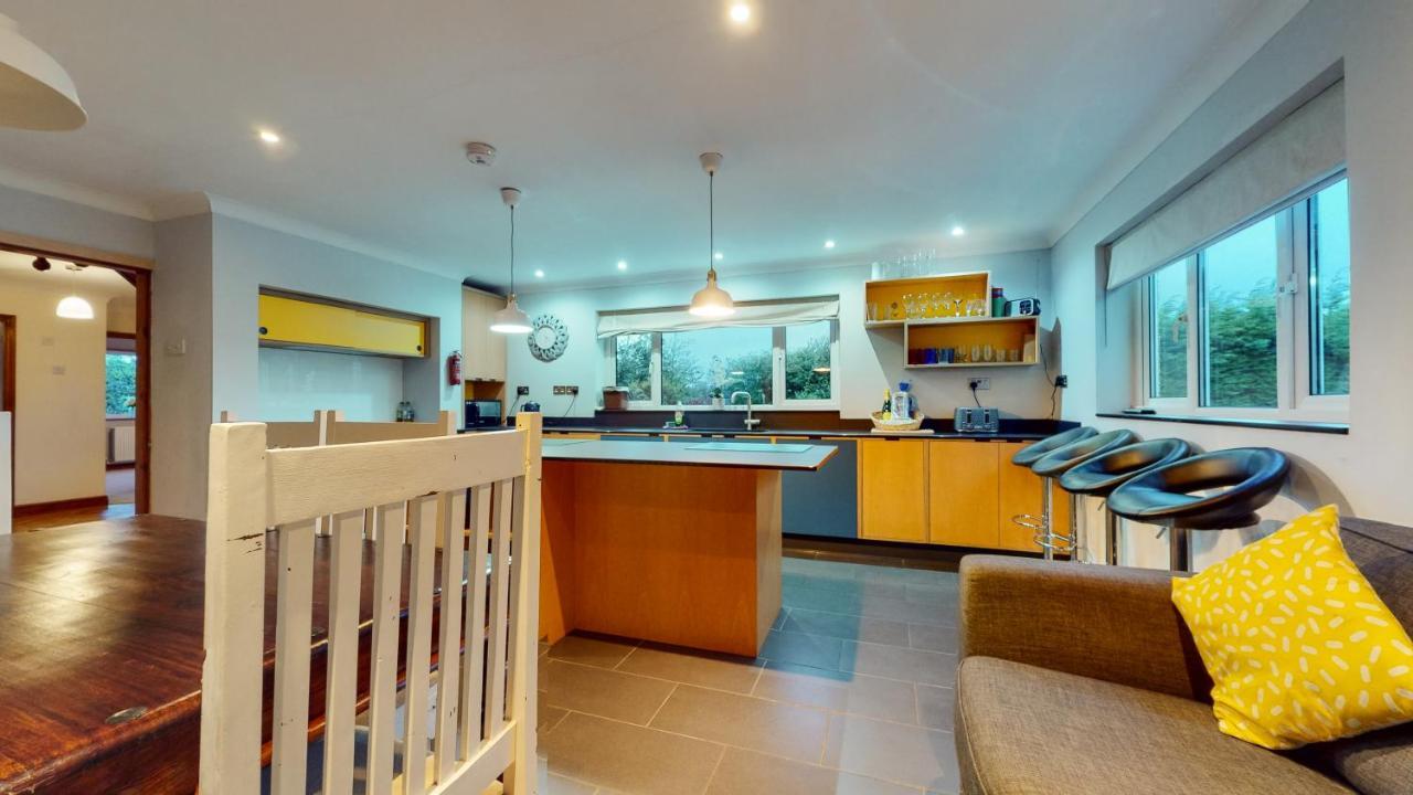 Jaw-Dropping Beach House In Anglesey Benllech Ngoại thất bức ảnh