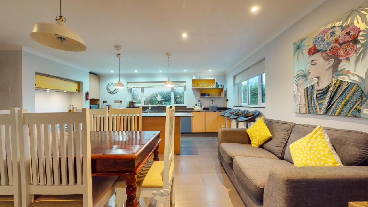 Jaw-Dropping Beach House In Anglesey Benllech Ngoại thất bức ảnh