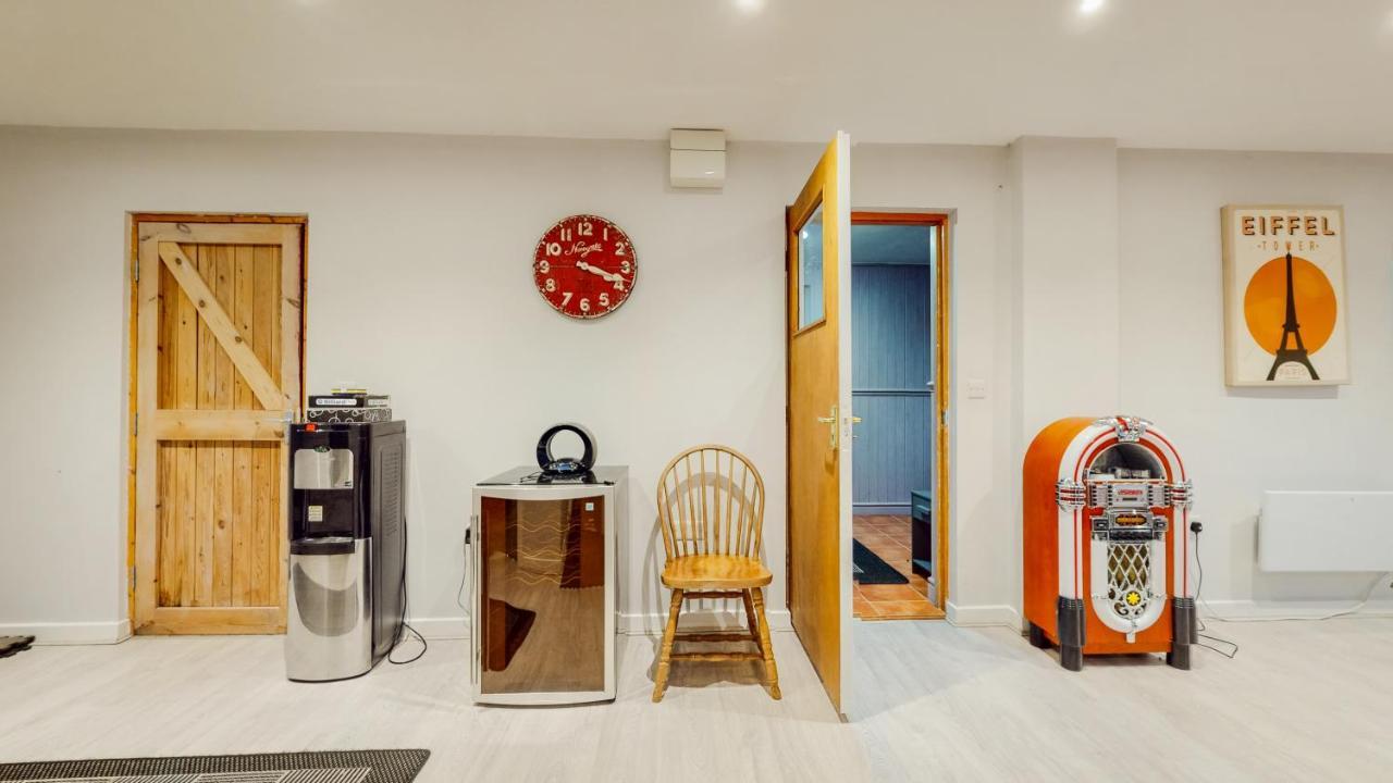 Jaw-Dropping Beach House In Anglesey Benllech Ngoại thất bức ảnh